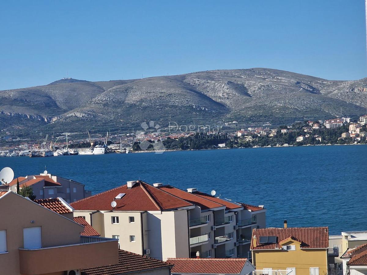 Stanovanje Okrug Gornji, Okrug, 71,94m2