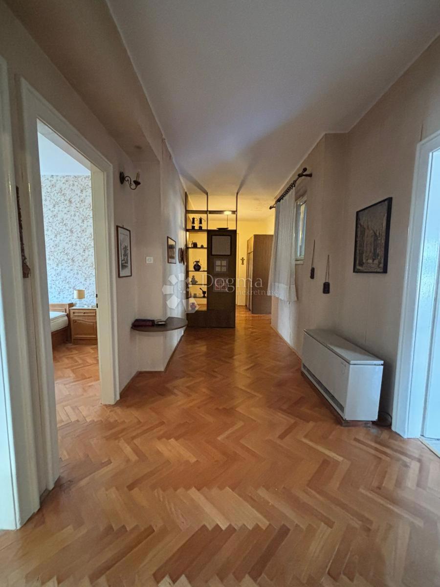 Stanovanje Manuš, Split, 121,87m2