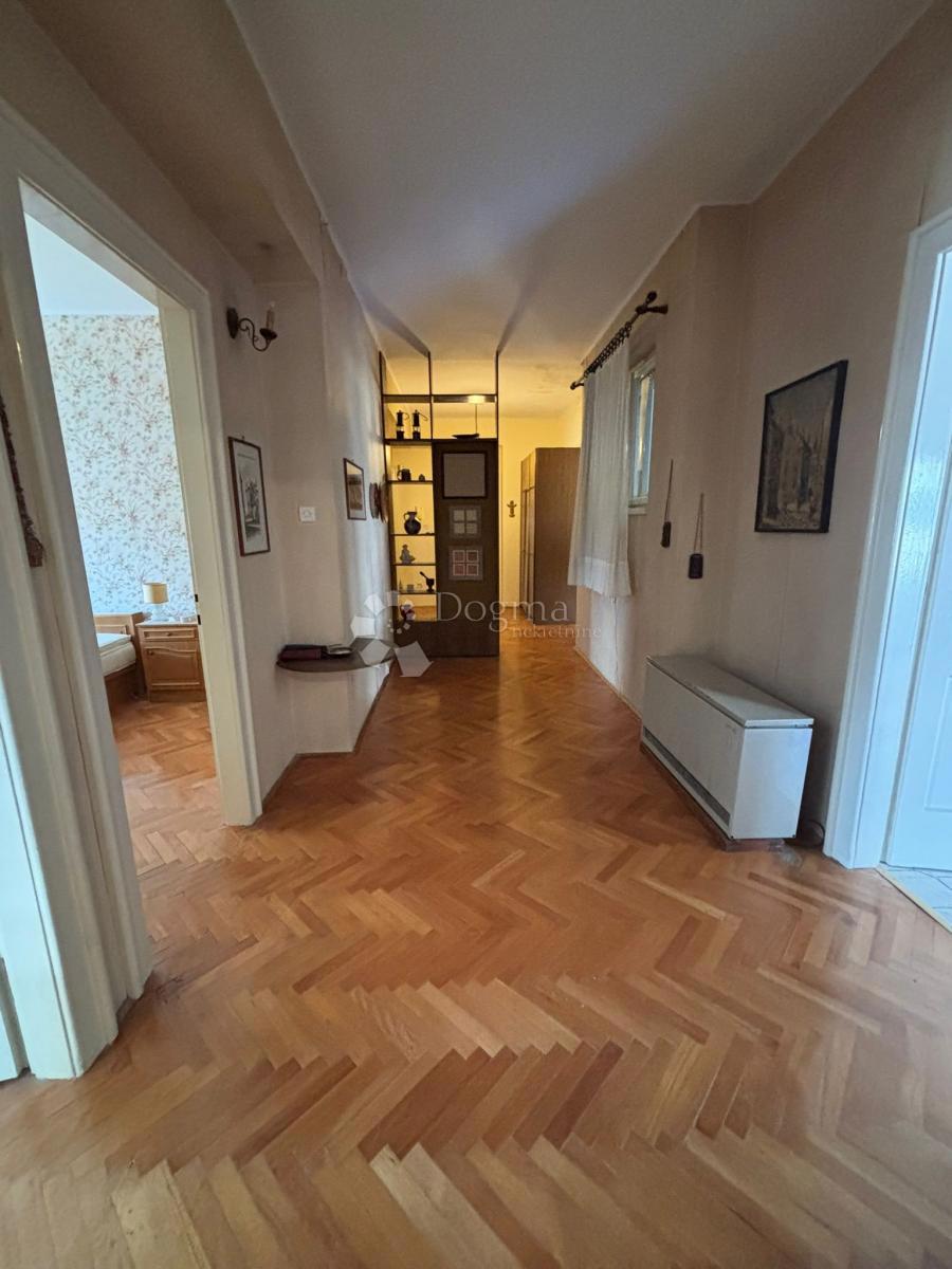 Stanovanje Manuš, Split, 121,87m2