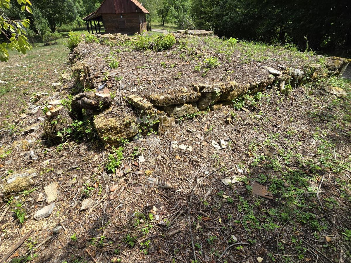 Kmetijsko zemljišče Tržić Tounjski, Tounj, 133.700m2