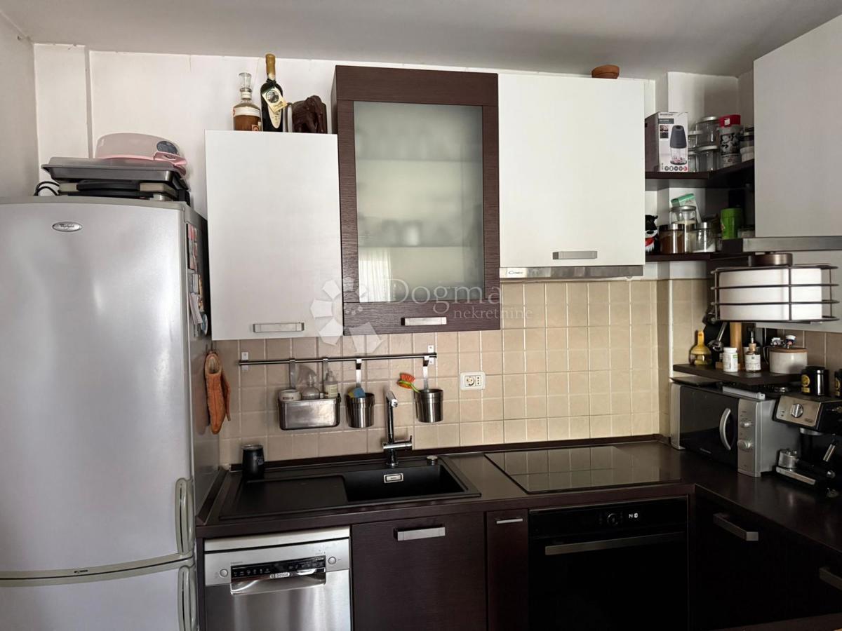 Stanovanje Centar, Pula, 41m2