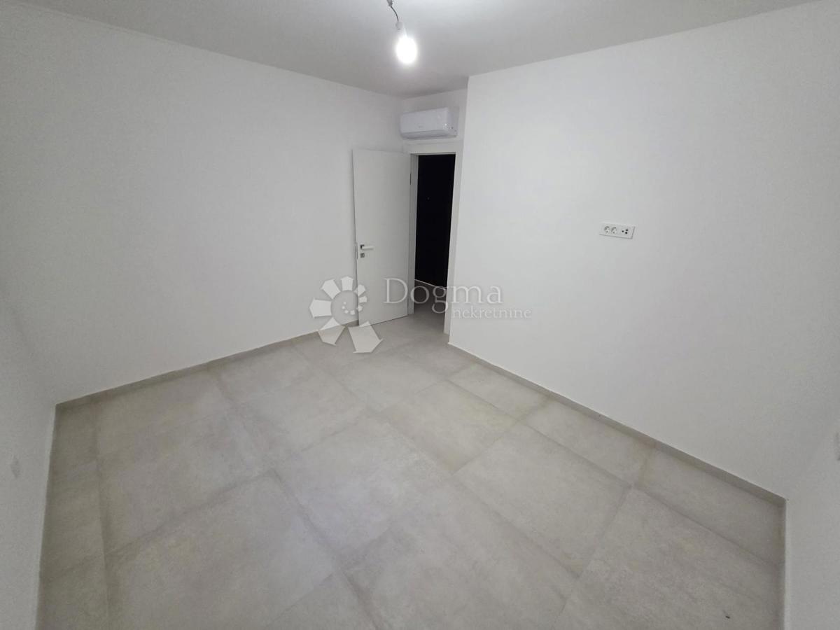 Stanovanje Rogoznica, 66,80m2