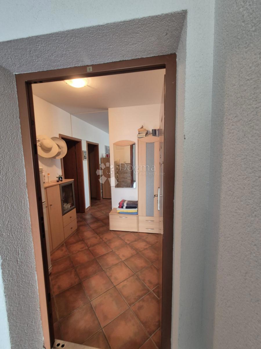 Stanovanje Okrug Gornji, Okrug, 50,55m2