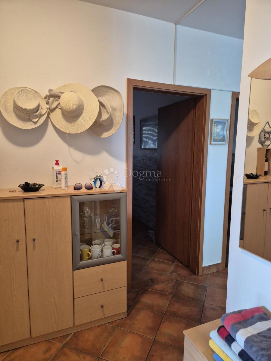 Stanovanje Okrug Gornji, Okrug, 50,55m2