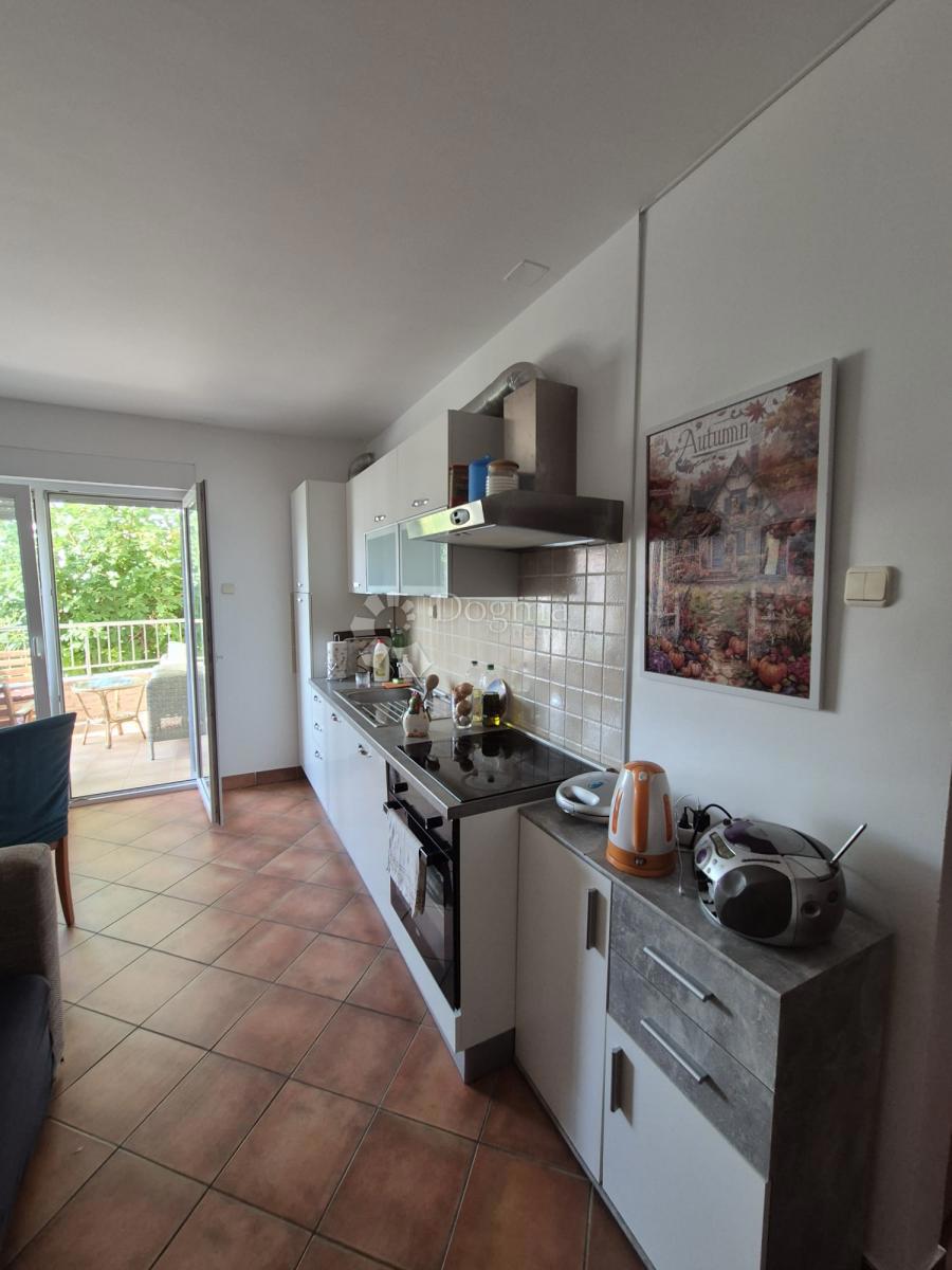 Stanovanje Okrug Gornji, Okrug, 50,55m2
