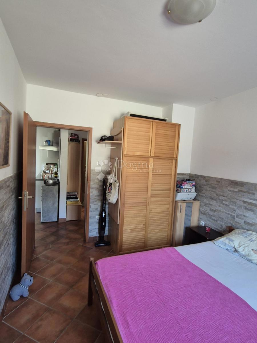 Stanovanje Okrug Gornji, Okrug, 50,55m2