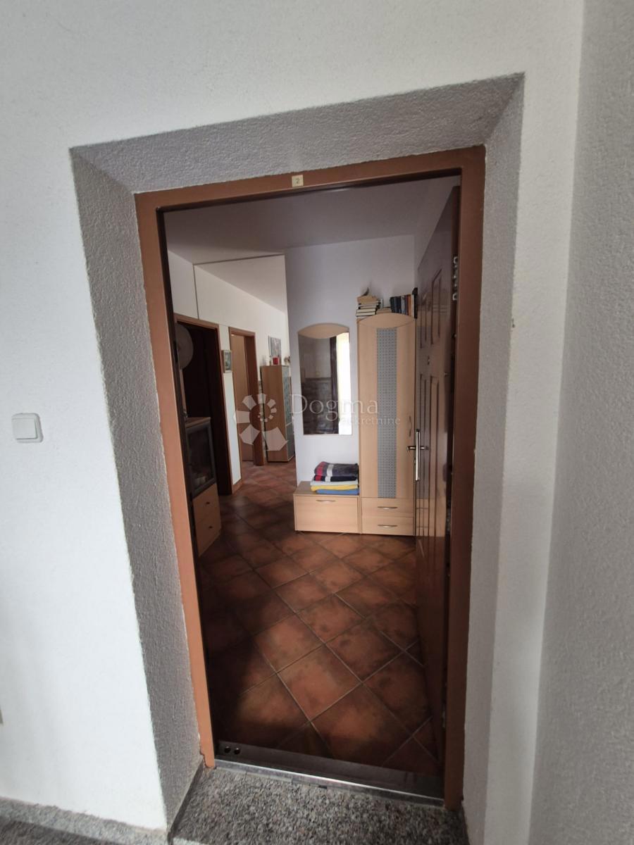Stanovanje Okrug Gornji, Okrug, 50,55m2