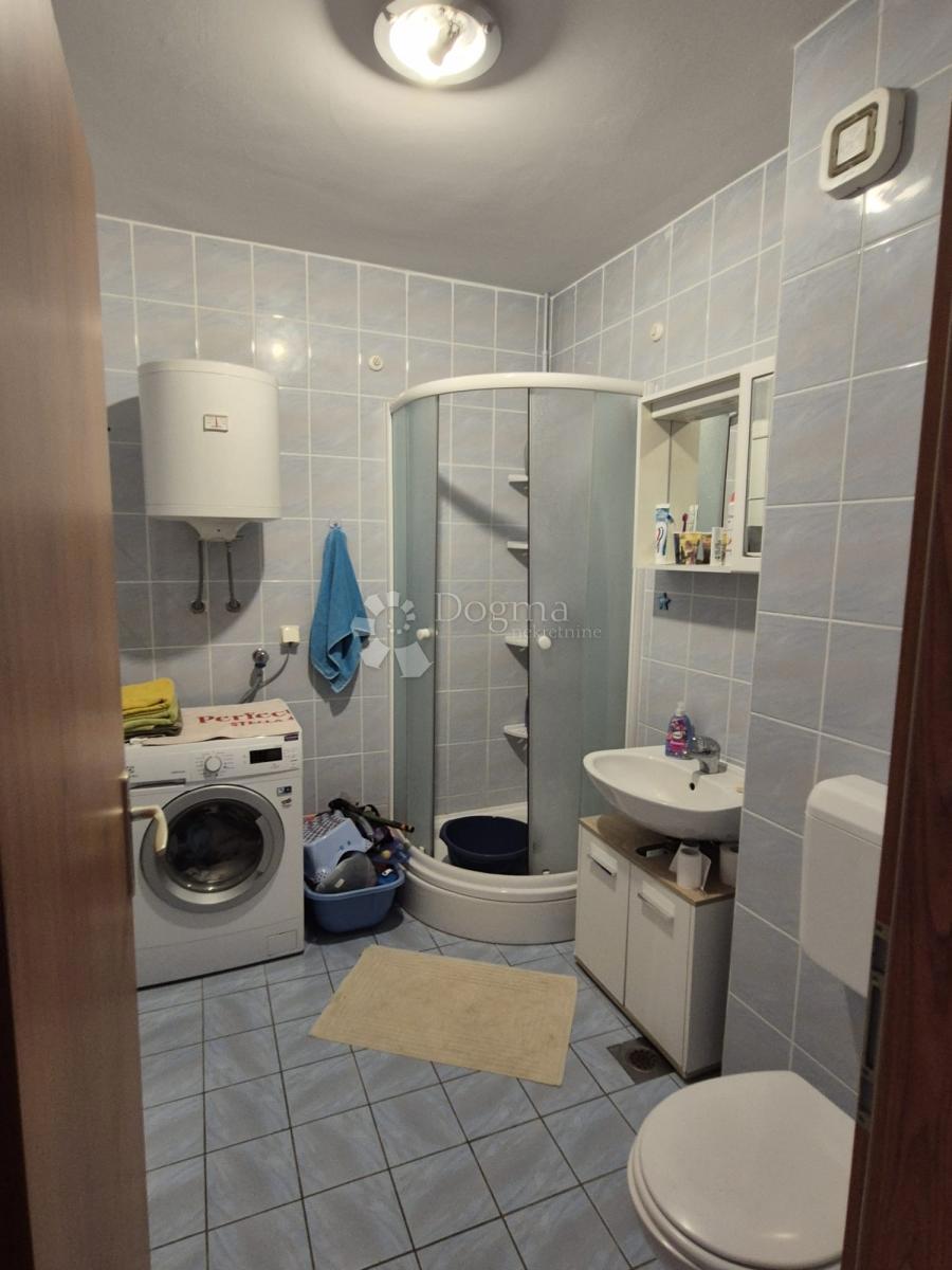 Stanovanje Okrug Gornji, Okrug, 50,55m2