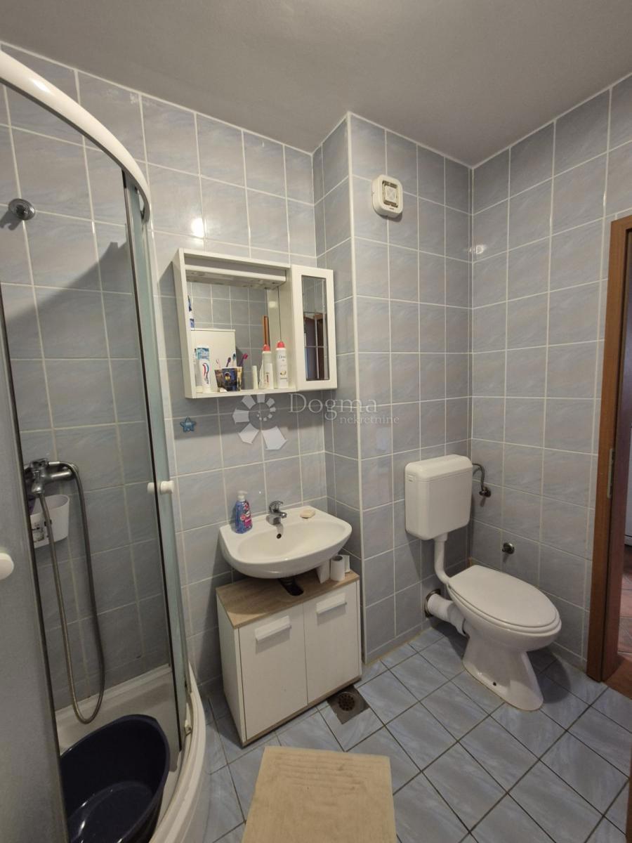 Stanovanje Okrug Gornji, Okrug, 50,55m2