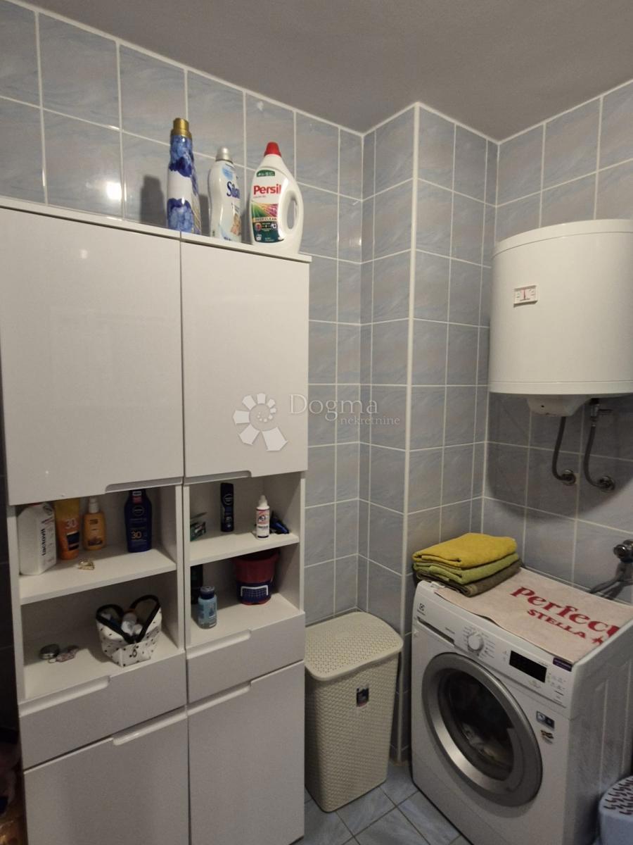 Stanovanje Okrug Gornji, Okrug, 50,55m2