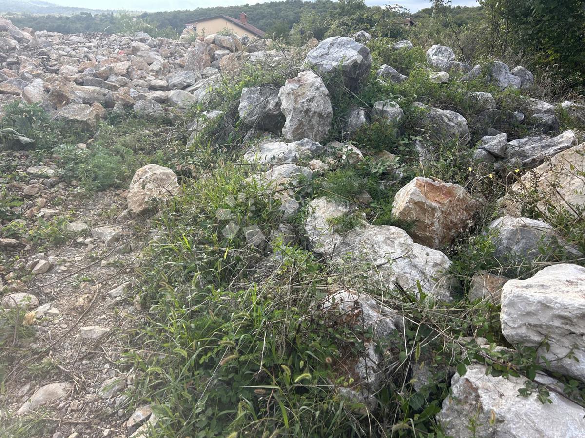 Zazidljivo zemljišče Kastav, 800m2