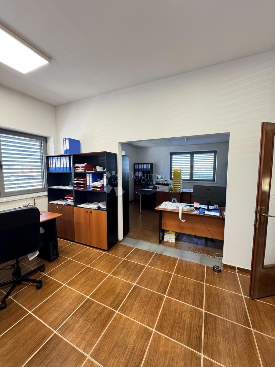 Poslovni prostor Dubec, Gornja Dubrava, 1.496,38m2