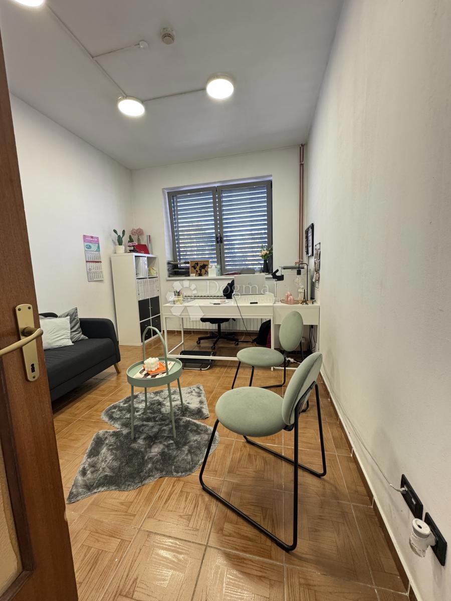 Poslovni prostor Dubec, Gornja Dubrava, 1.496,38m2