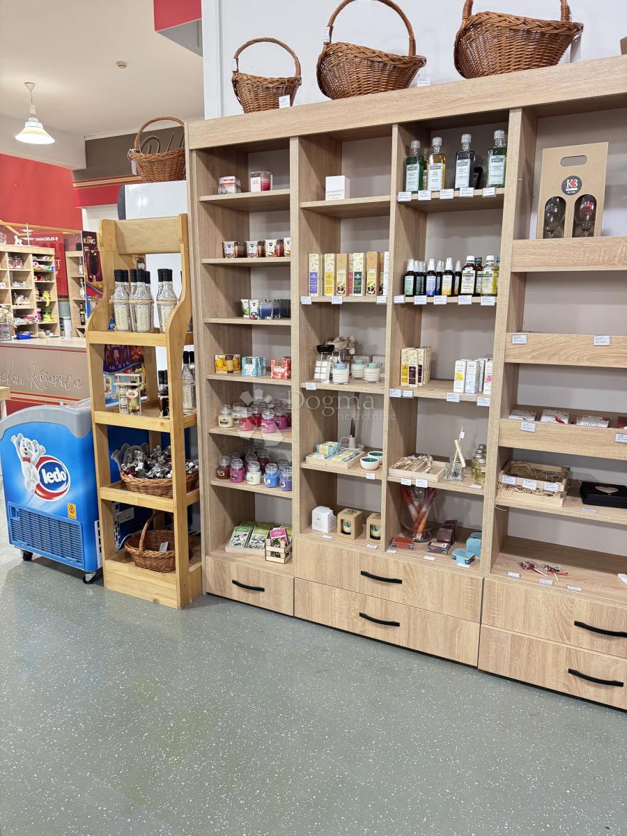 Poslovni prostor Dubec, Gornja Dubrava, 1.496,38m2