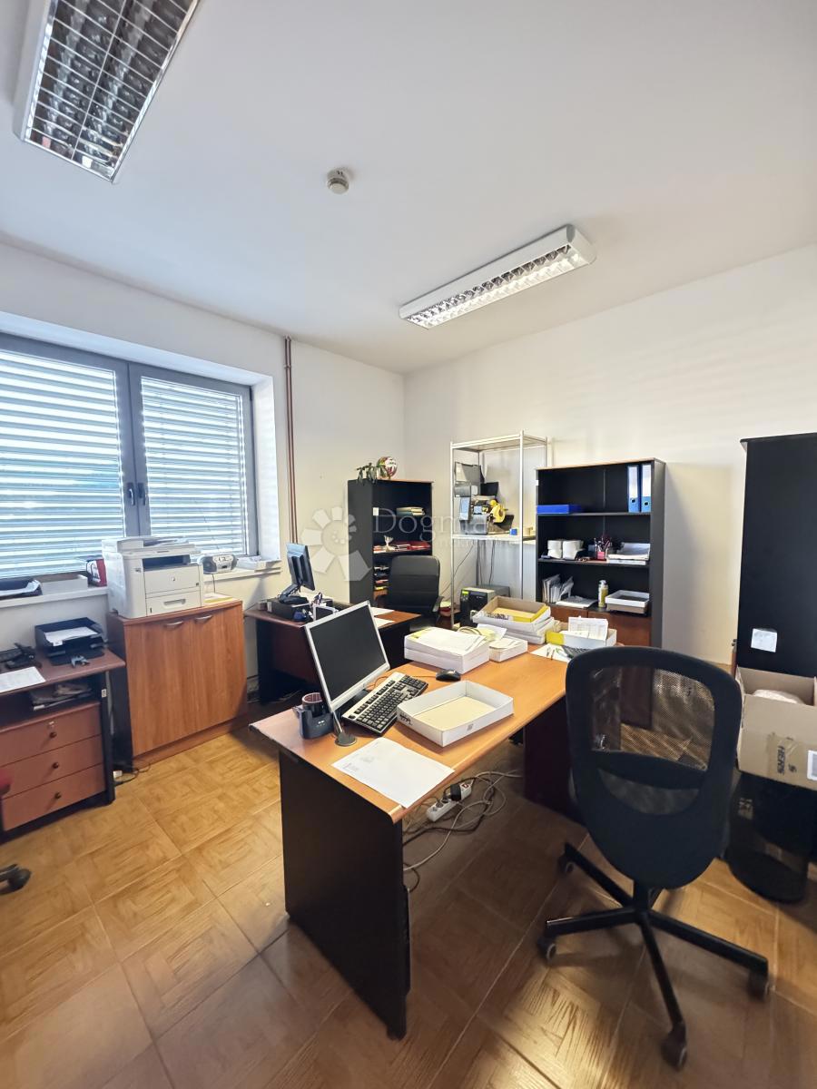 Poslovni prostor Dubec, Gornja Dubrava, 1.496,38m2