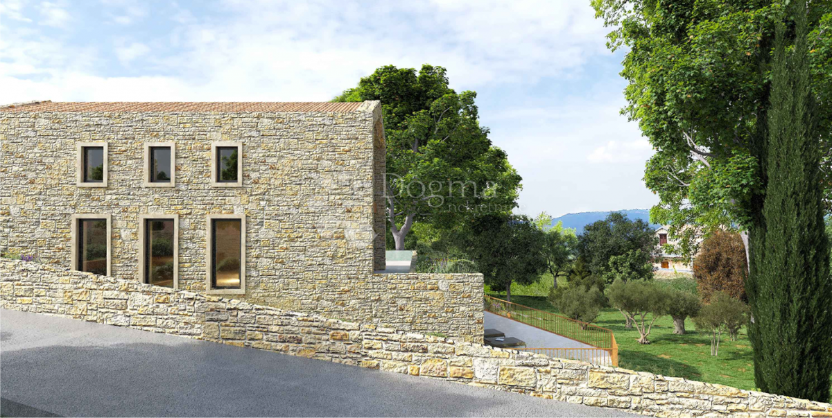 Veliko zazidljivo zemljišče s projektom