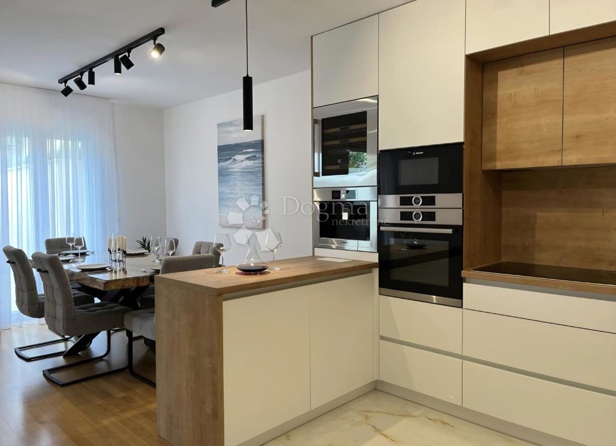 Stanovanje Makarska, 74,90m2