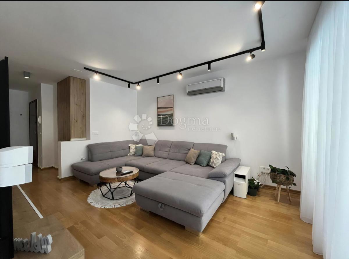 Stanovanje Makarska, 74,90m2