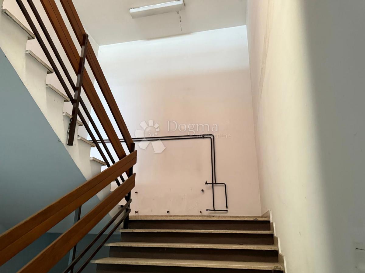 Poslovni prostor Jug, Čakovec, 1.484m2