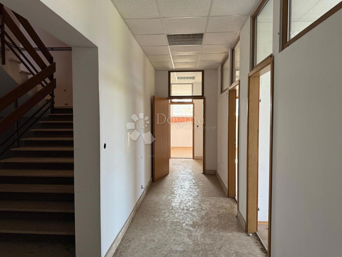 Poslovni prostor Jug, Čakovec, 1.484m2