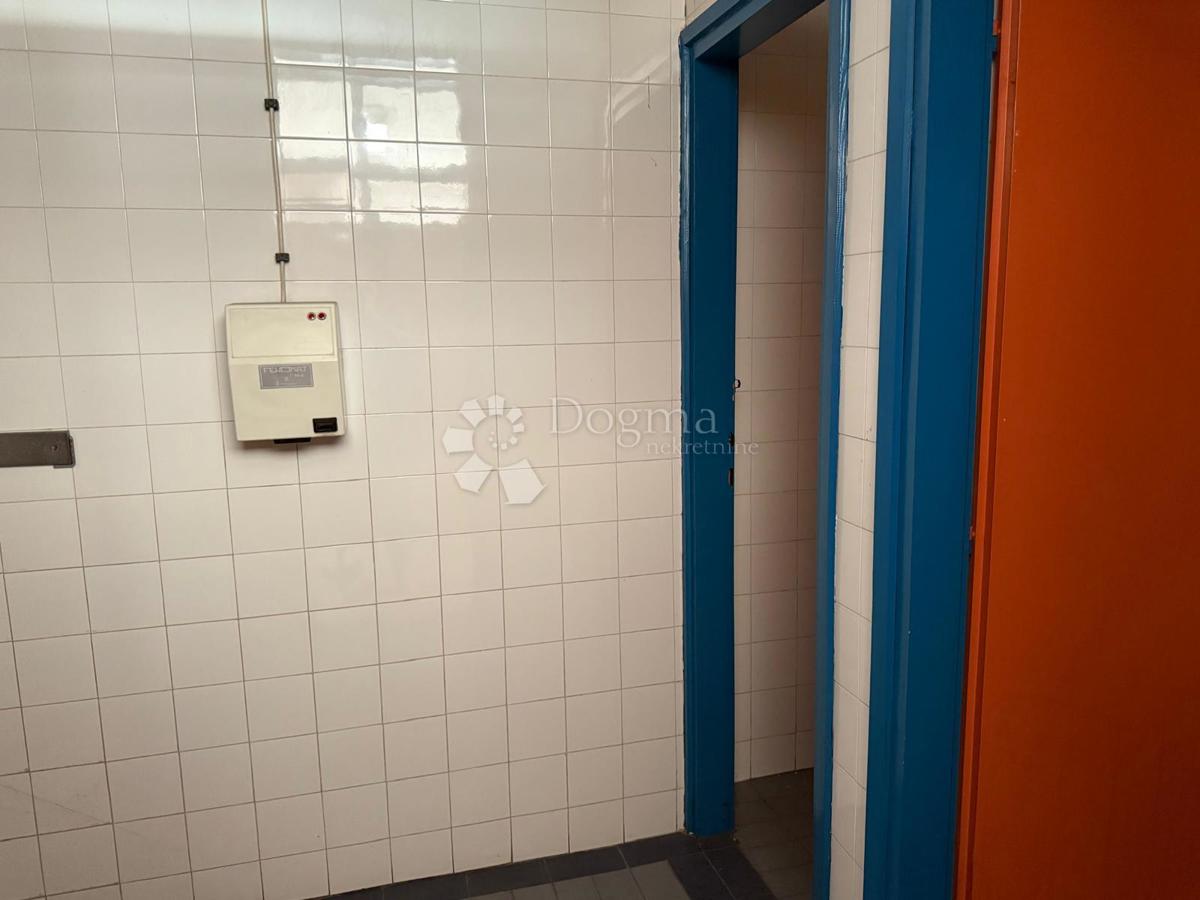 Poslovni prostor Jug, Čakovec, 1.484m2