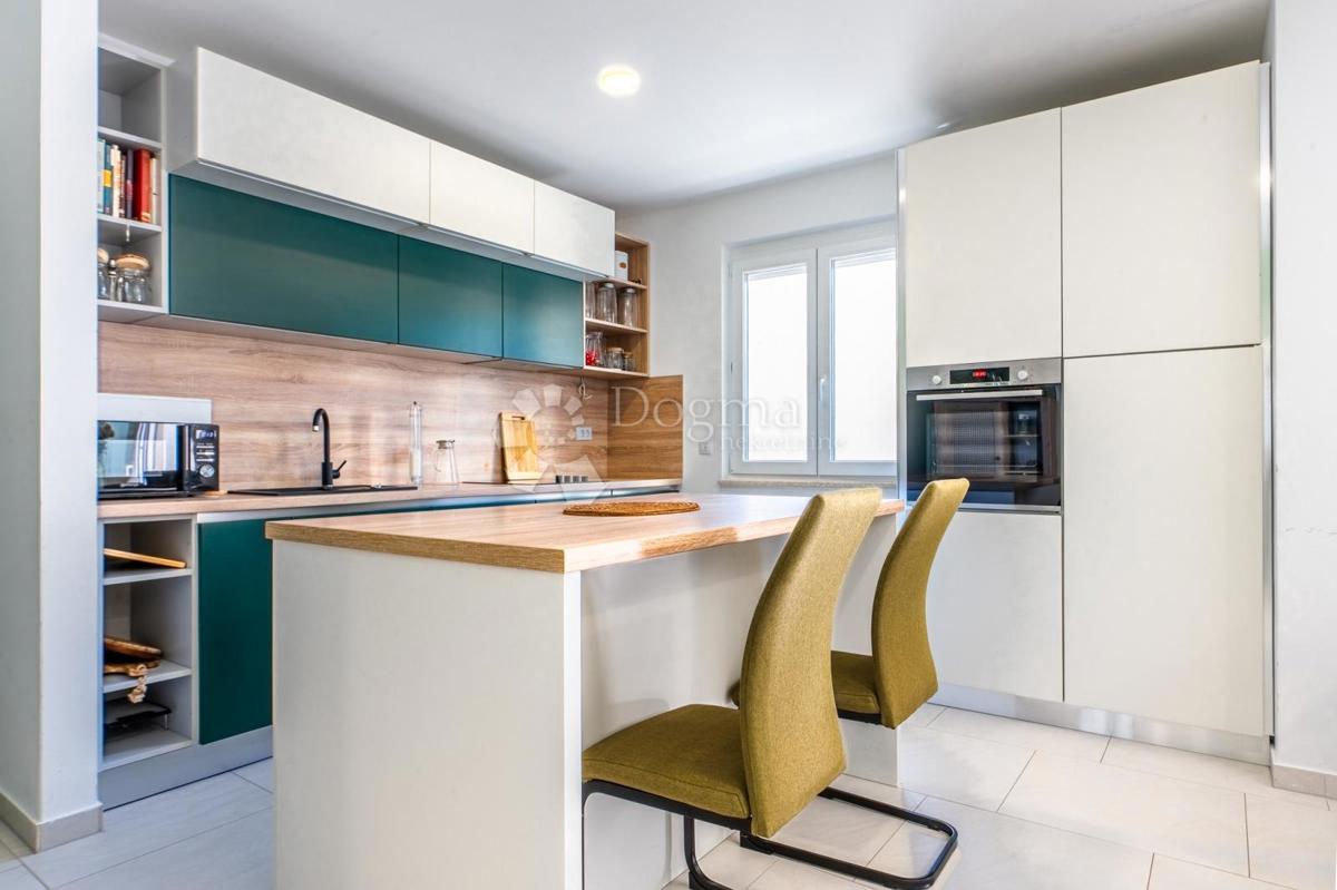 Stanovanje Doričići, Kostrena, 77,69m2