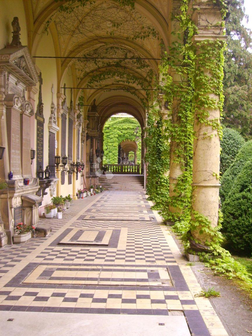 Grobnica Mirogoj, Gornji Grad - Medveščak, 3m2