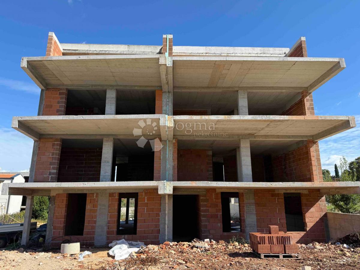 Stavba Tar, Tar-Vabriga, 620m2