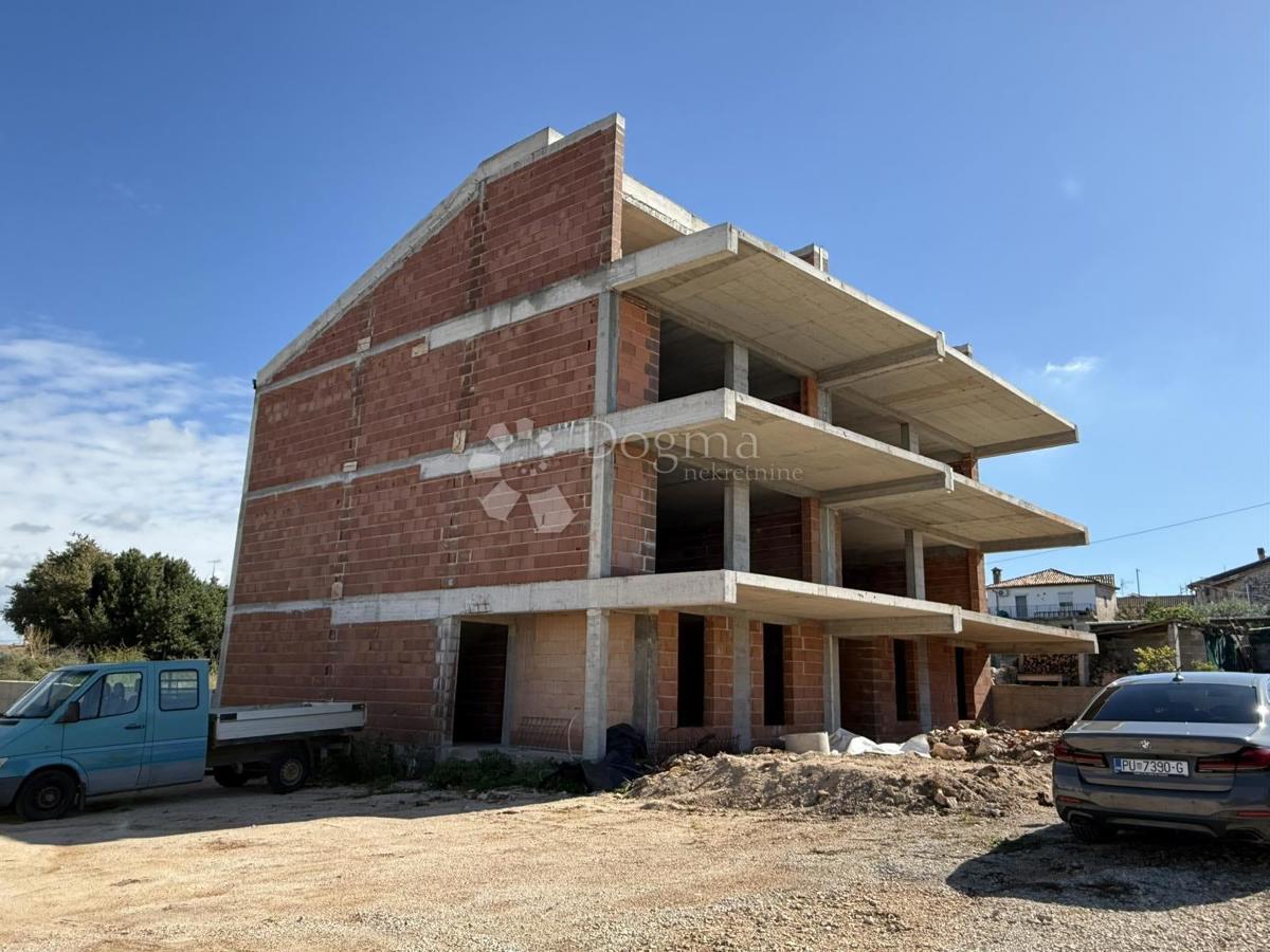 Stavba Tar, Tar-Vabriga, 620m2