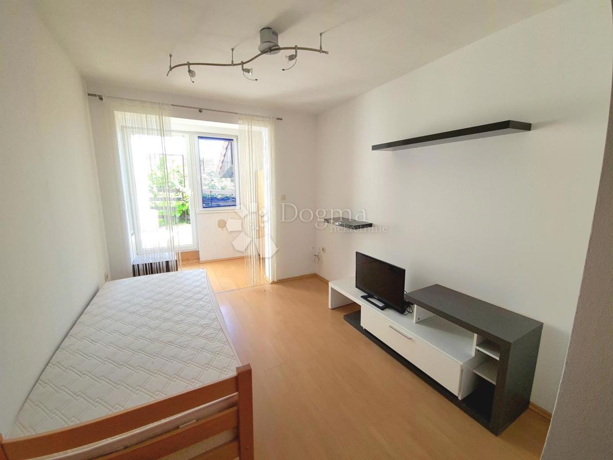 Hiša Kraljevečki Novaki, Sesvete, 373m2