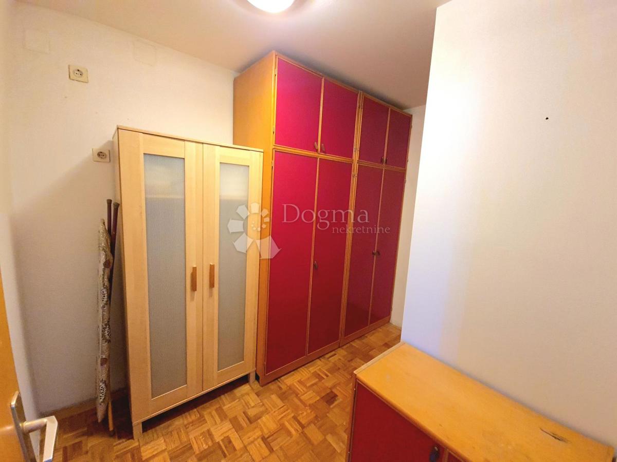 Hiša Kraljevečki Novaki, Sesvete, 373m2