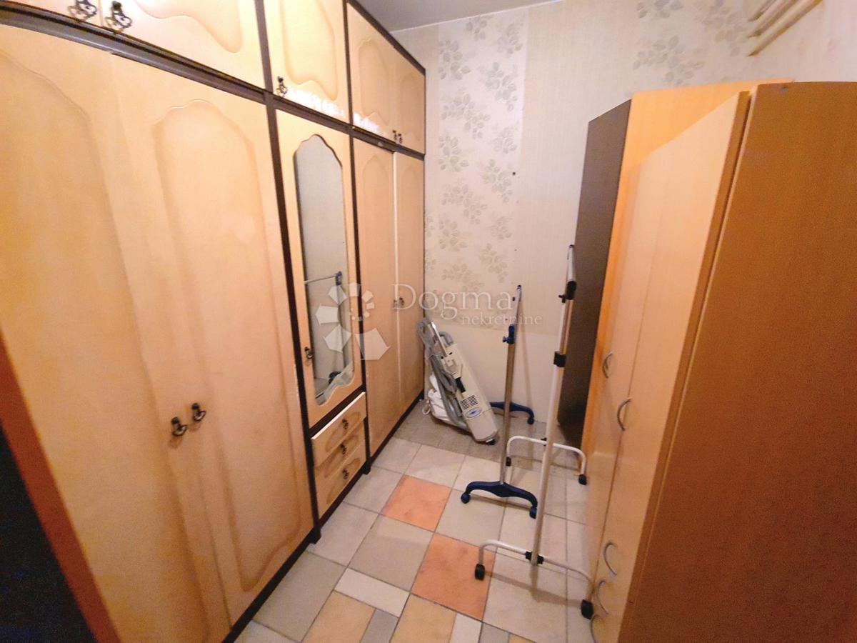 Hiša Kraljevečki Novaki, Sesvete, 373m2