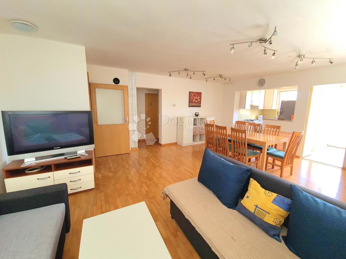 Hiša Kraljevečki Novaki, Sesvete, 373m2