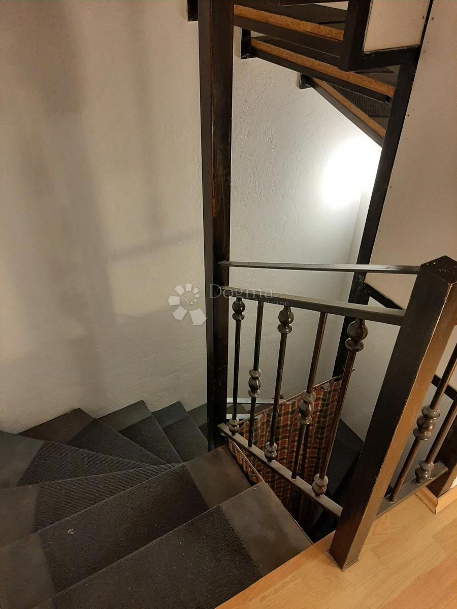 Hiša Kraljevečki Novaki, Sesvete, 373m2