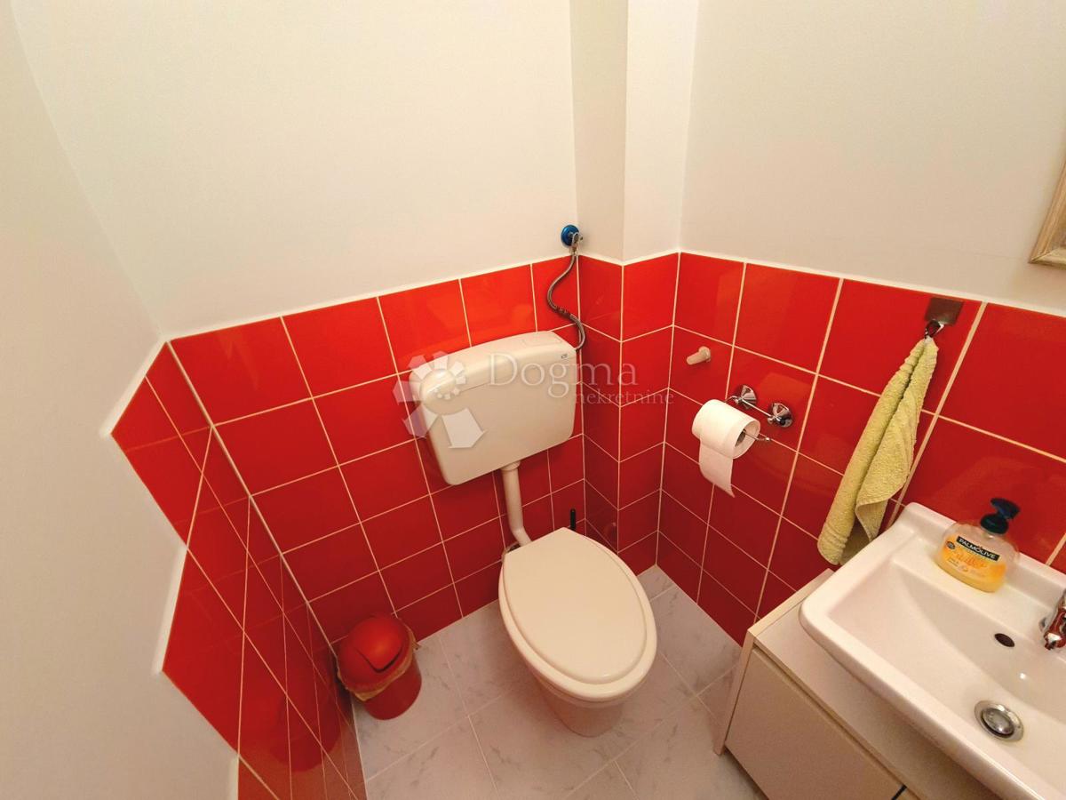 Hiša Kraljevečki Novaki, Sesvete, 373m2