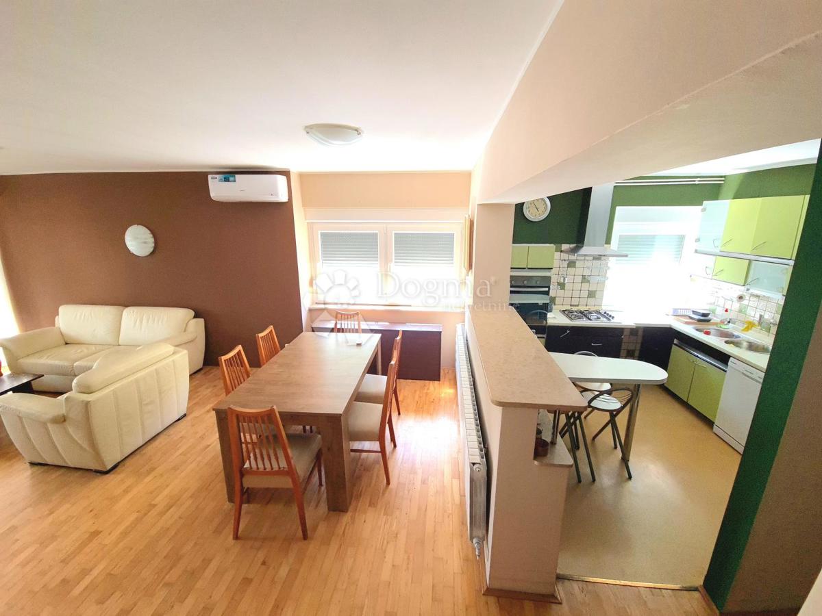 Hiša Kraljevečki Novaki, Sesvete, 373m2