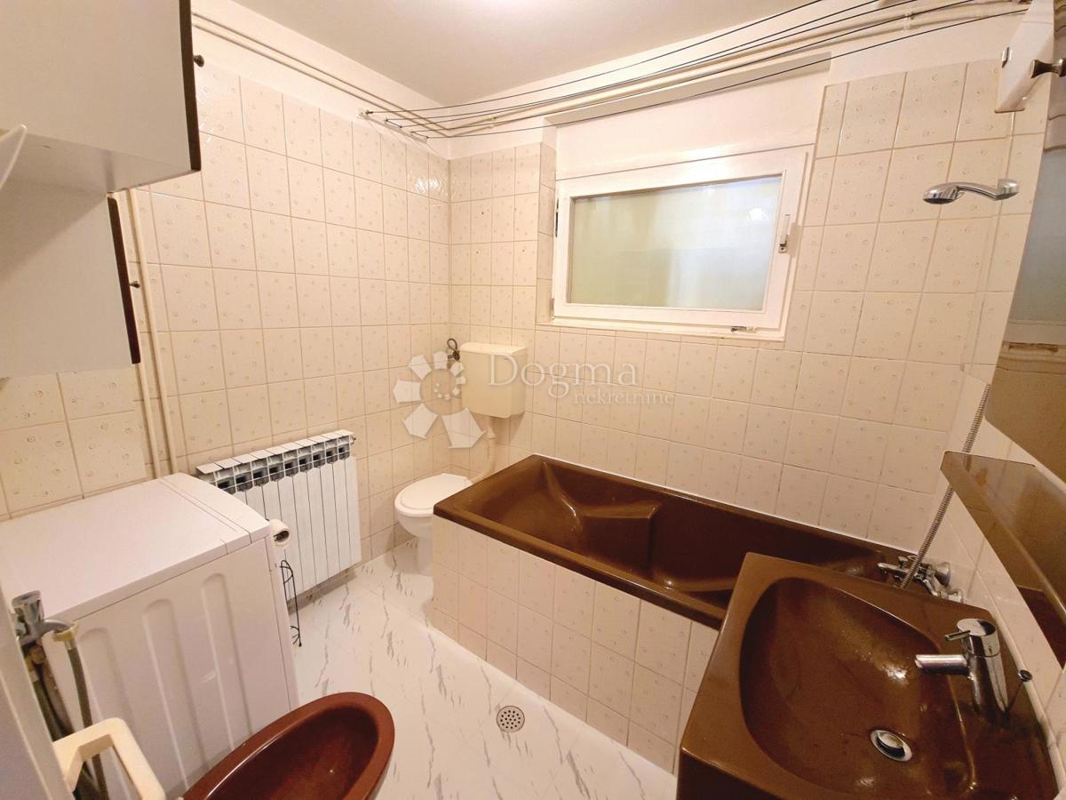 Hiša Kraljevečki Novaki, Sesvete, 373m2