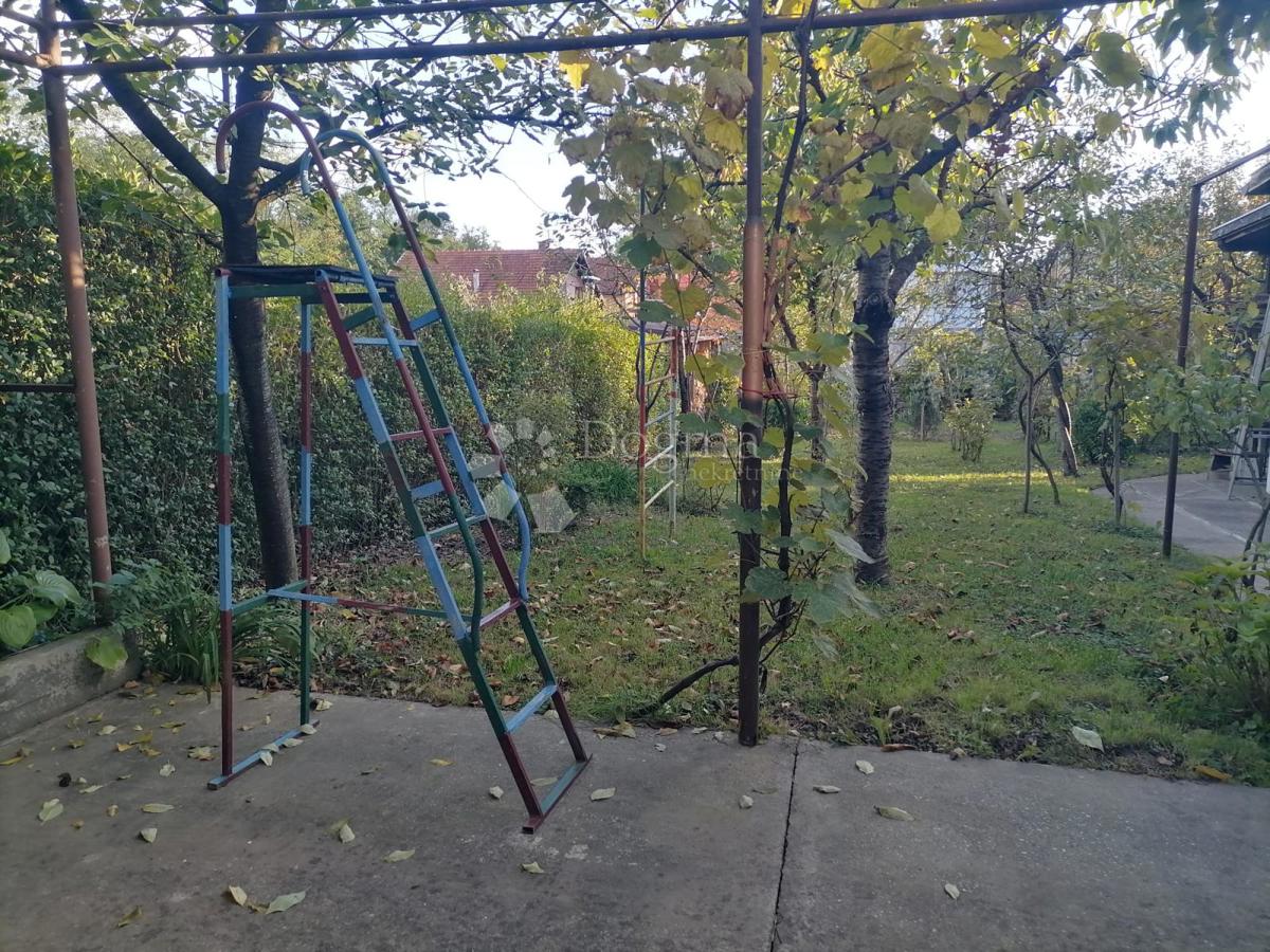 Hiša Kraljevečki Novaki, Sesvete, 373m2