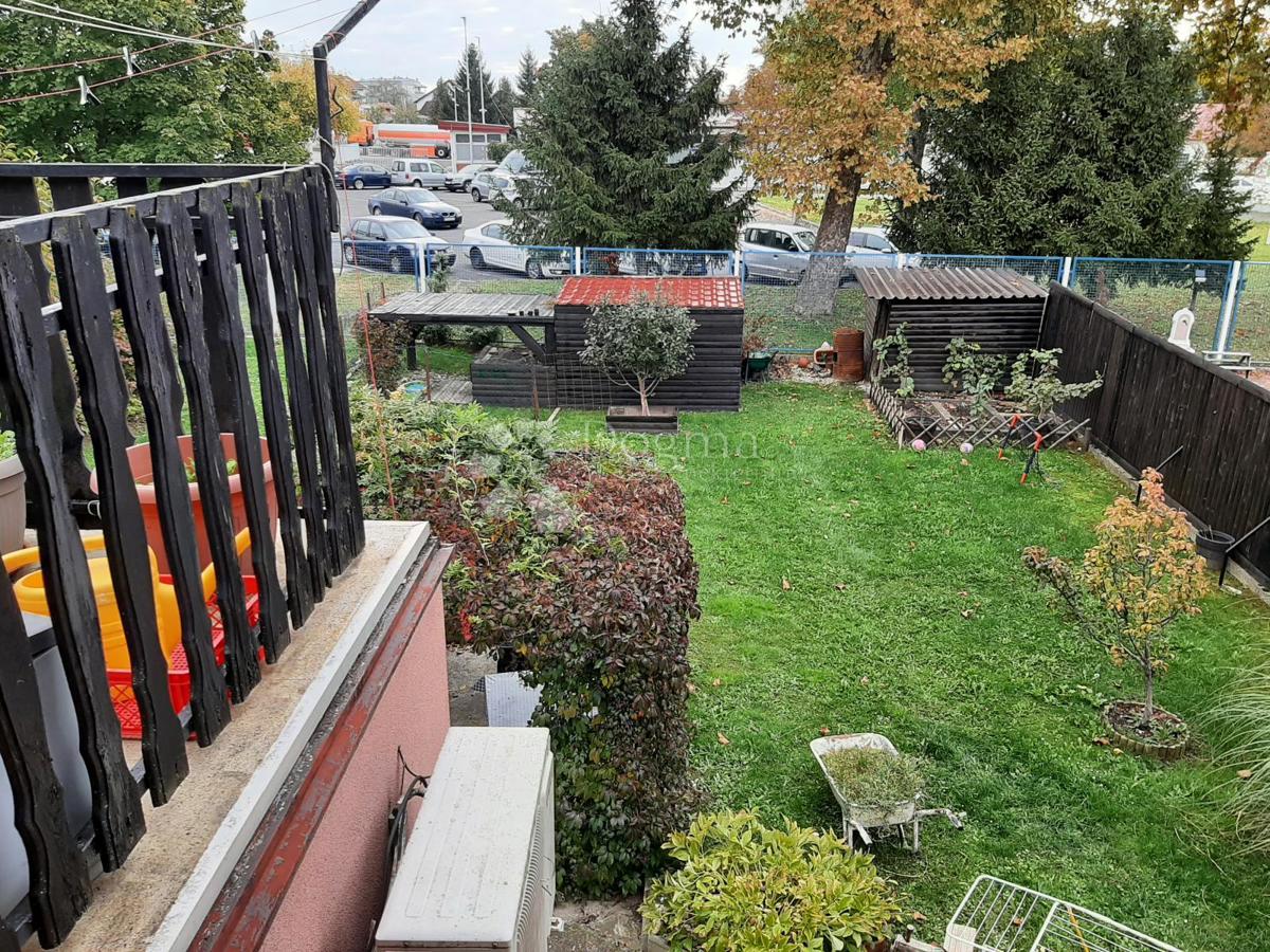 Hiša Sesvetski Kobiljak, Sesvete, 426m2