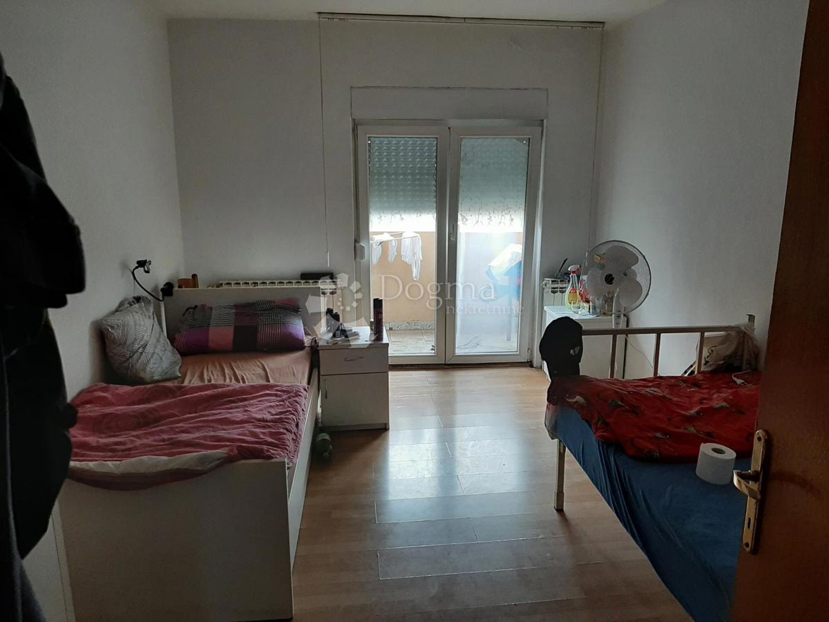 Hiša Sesvetski Kobiljak, Sesvete, 426m2