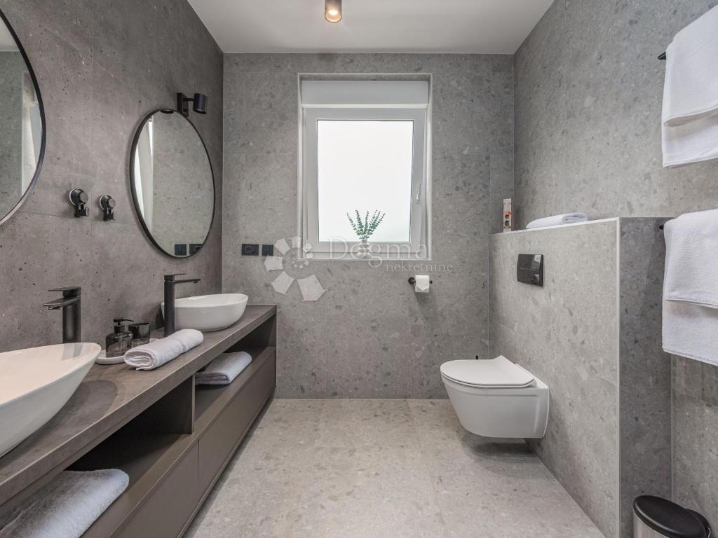 Ekskluzivna počitniška hiša, 100 m od morja