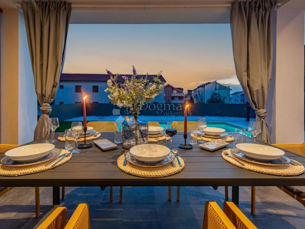 Ekskluzivna počitniška hiša, 100 m od morja