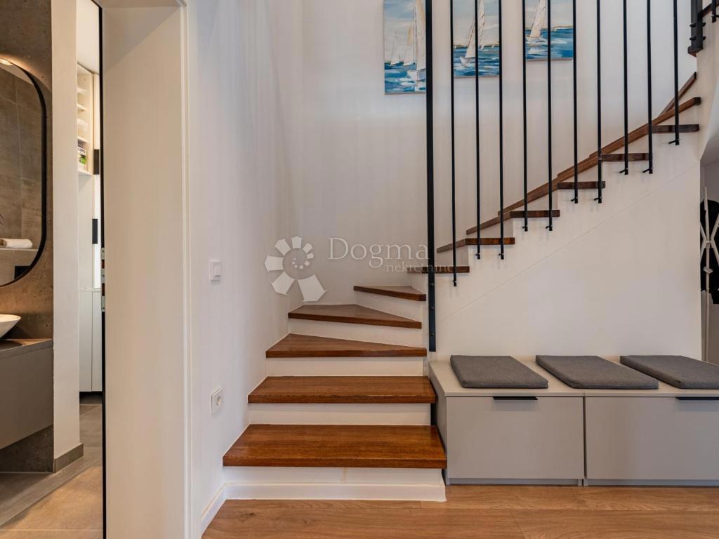 Ekskluzivna počitniška hiša, 100 m od morja