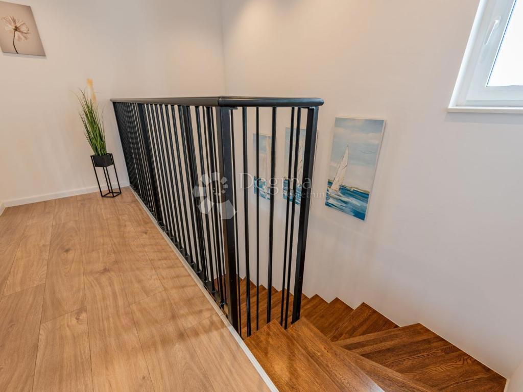 Ekskluzivna počitniška hiša, 100 m od morja