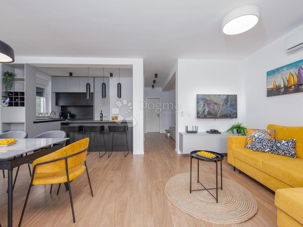 Ekskluzivna počitniška hiša, 100 m od morja