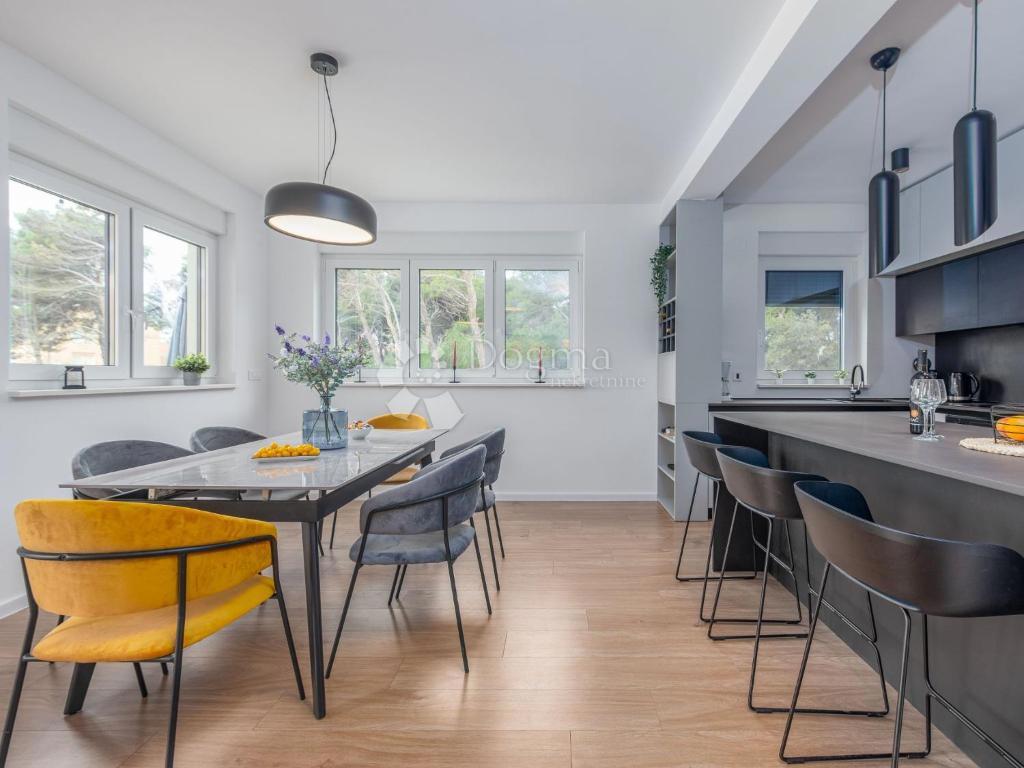 Ekskluzivna počitniška hiša, 100 m od morja