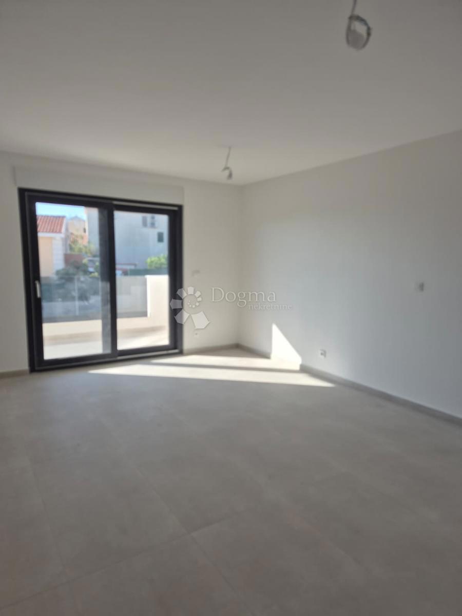 Stanovanje Okrug Gornji, Okrug, 85,83m2 