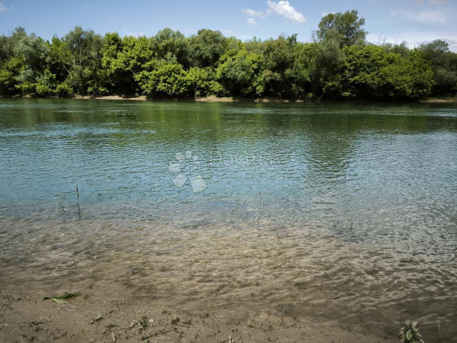 Zazidljivo zemljišče Nebojan, Petrinja, 565m2