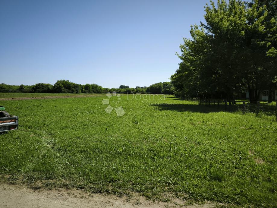 Zazidljivo zemljišče Nebojan, Petrinja, 565m2