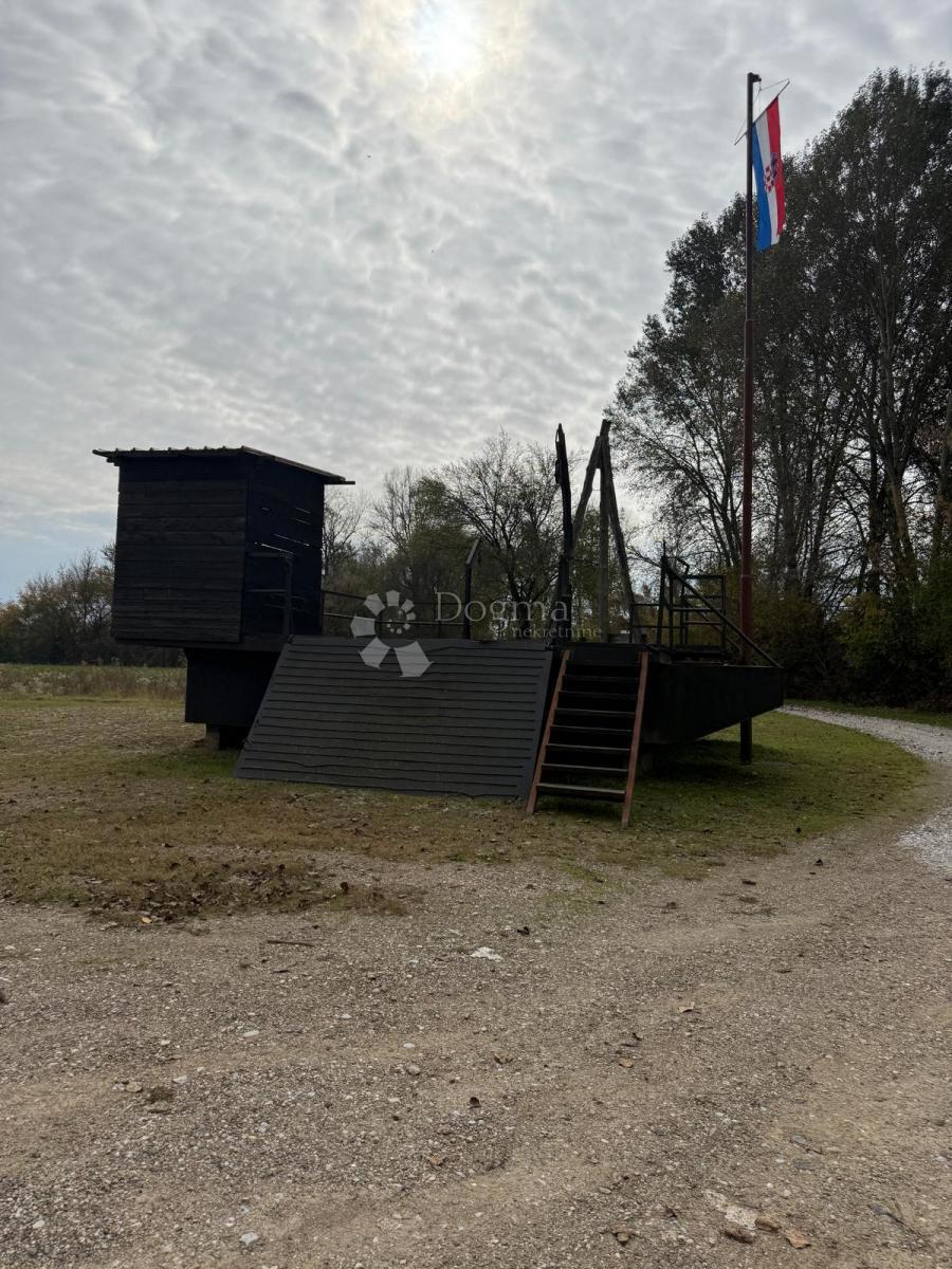 Zazidljivo zemljišče Nebojan, Petrinja, 565m2